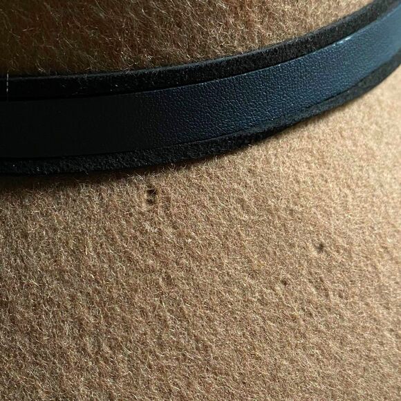 Nine West Felted Wool Hat Tan Wide Brim Cloche Black Faux Leather Band - Picture 11 of 11